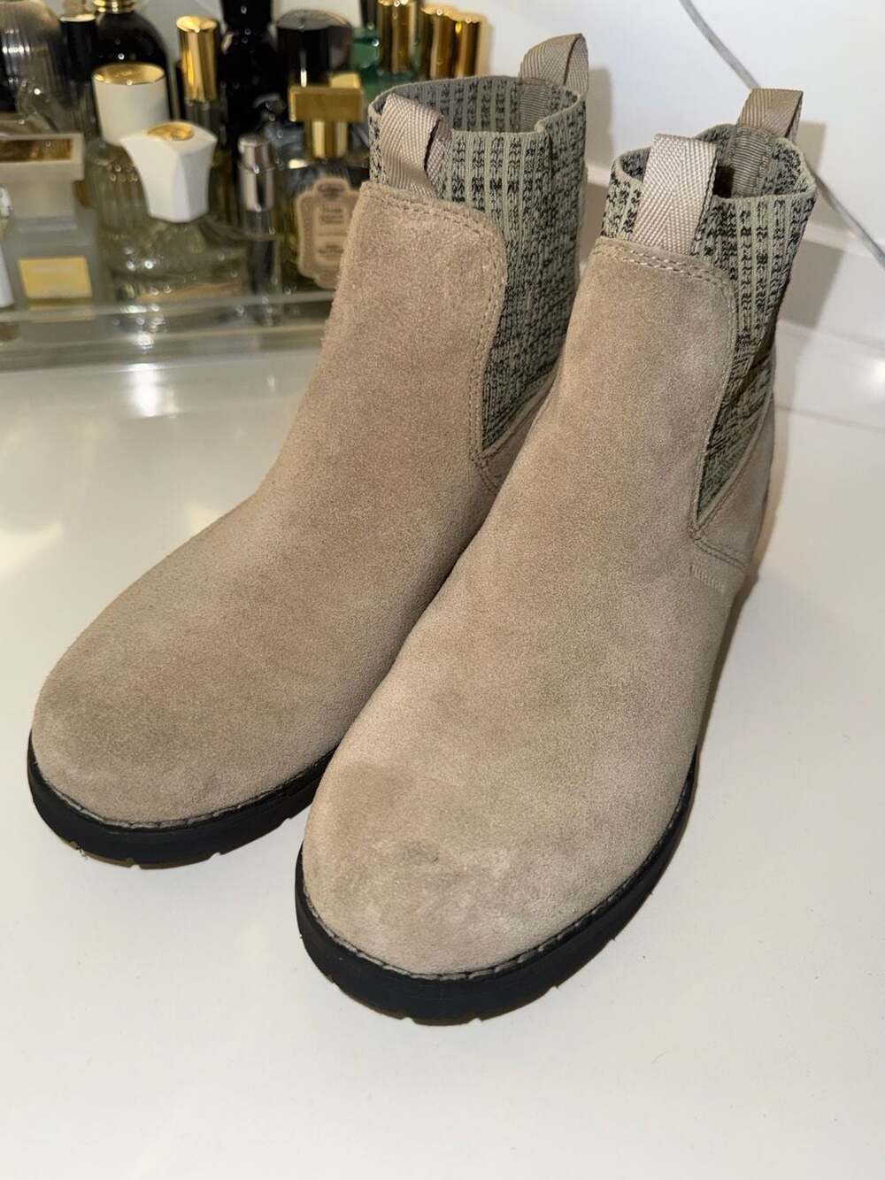 The North Face Women's ThermoBall Lifty Chelsea Boots Size 6.5 - Picture 2 of 9
